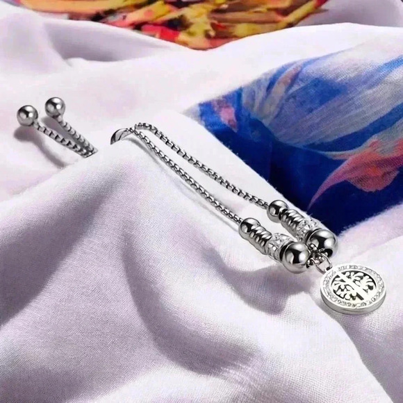 🆕️Elegant 18K Gold Plated Tree of Life Charm Bracelet Sparkling Rhinestones - Picture 4 of 11